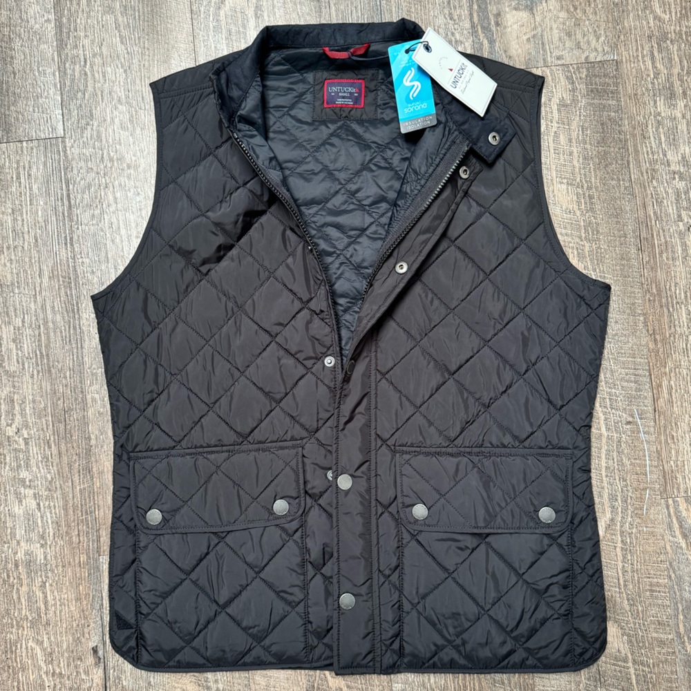 UNTUCKit  Men’s quilted vest. (Outerwear)